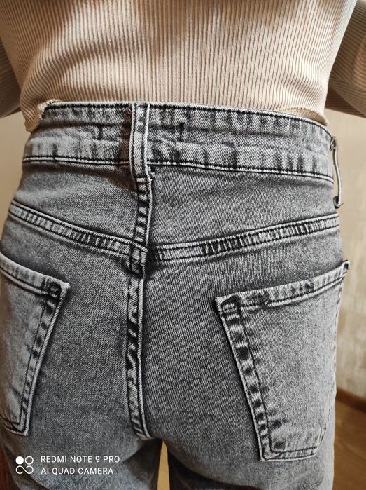 Продам женские джинсы клёш