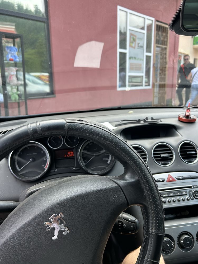 Продам Peugeot 308SW