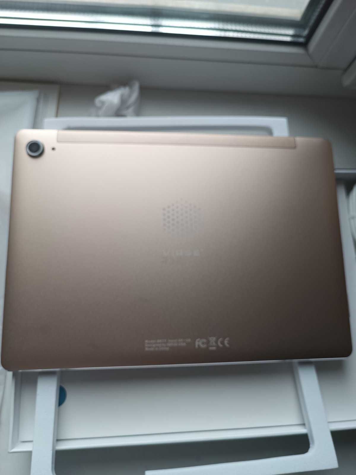 Планшетний ПК  IQH3D TABLET