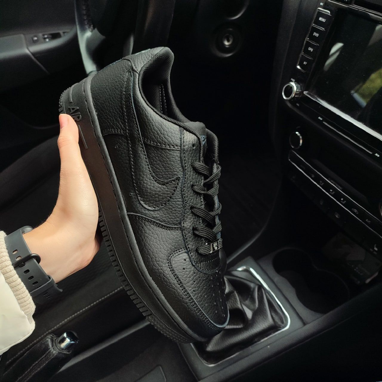 Жіночі кросівки Nike Air Force 1 чорні