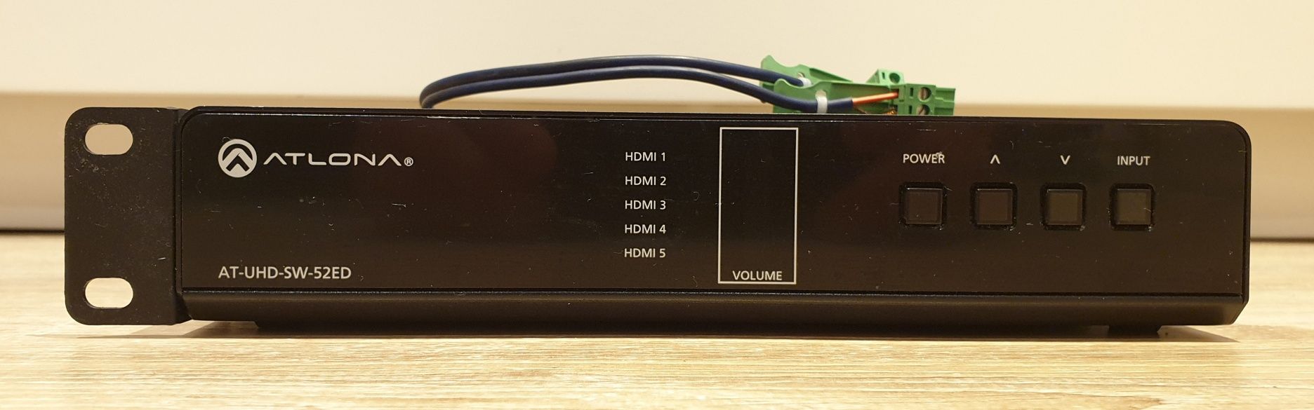 Atlona AT-UHD-SW-52ED automatyczny przełącznik 5 portów HDMI. Polecam