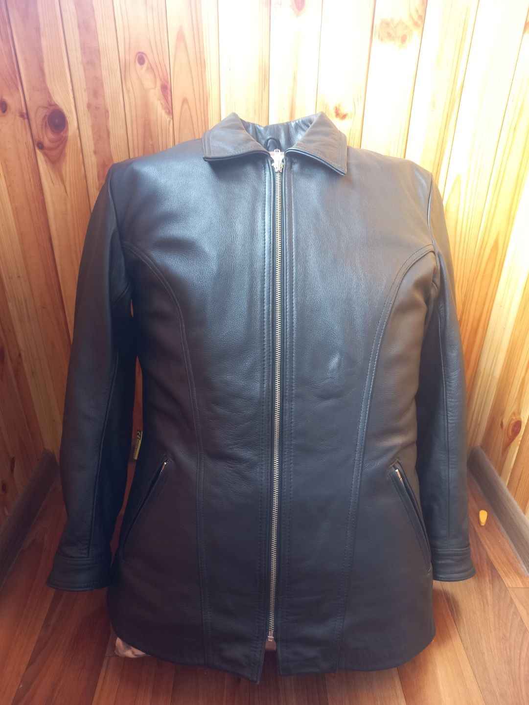 Женская кожаная куртка  Korea  L 48