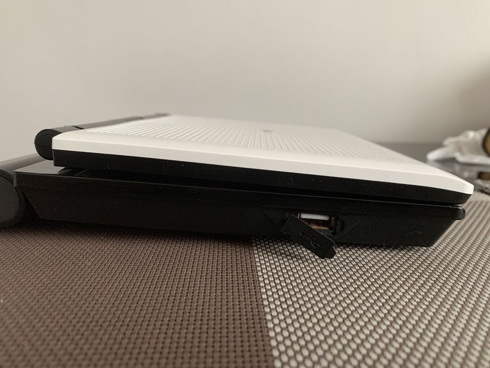 Портативный dvd lg dp281p