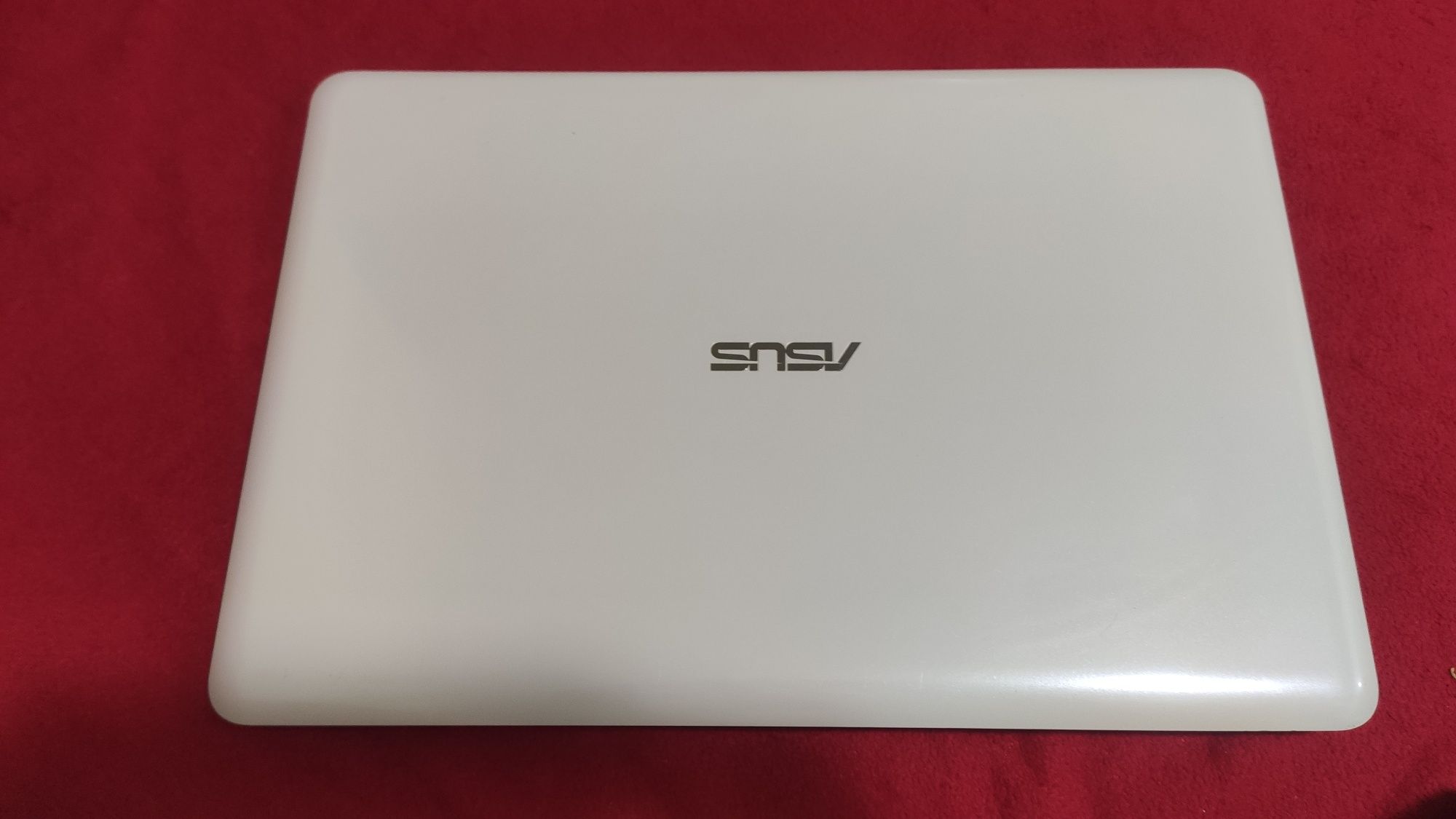 Ноутбук Asus E502N