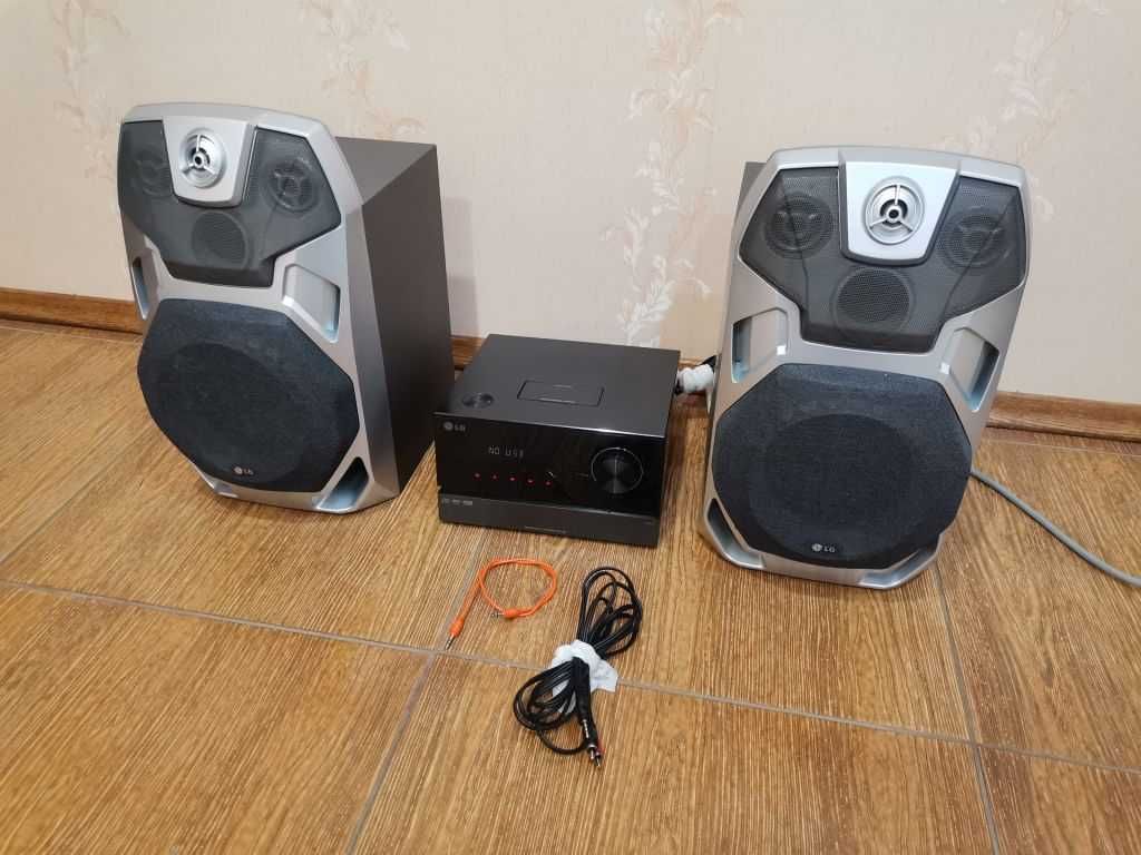 Музыкальный центр USB усилитель Hi-Fi  LG XA146 колонки LG FE-515E