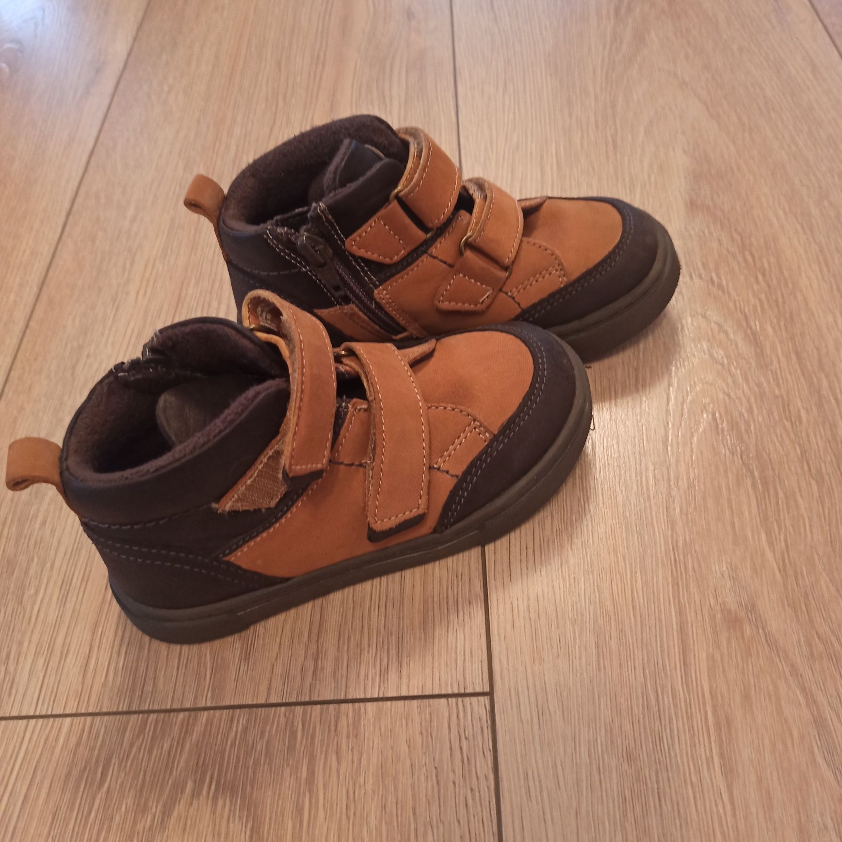 Buty zimowe r. 27