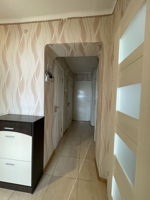 Трикімнатна , доглянута та затишна квартира(!)