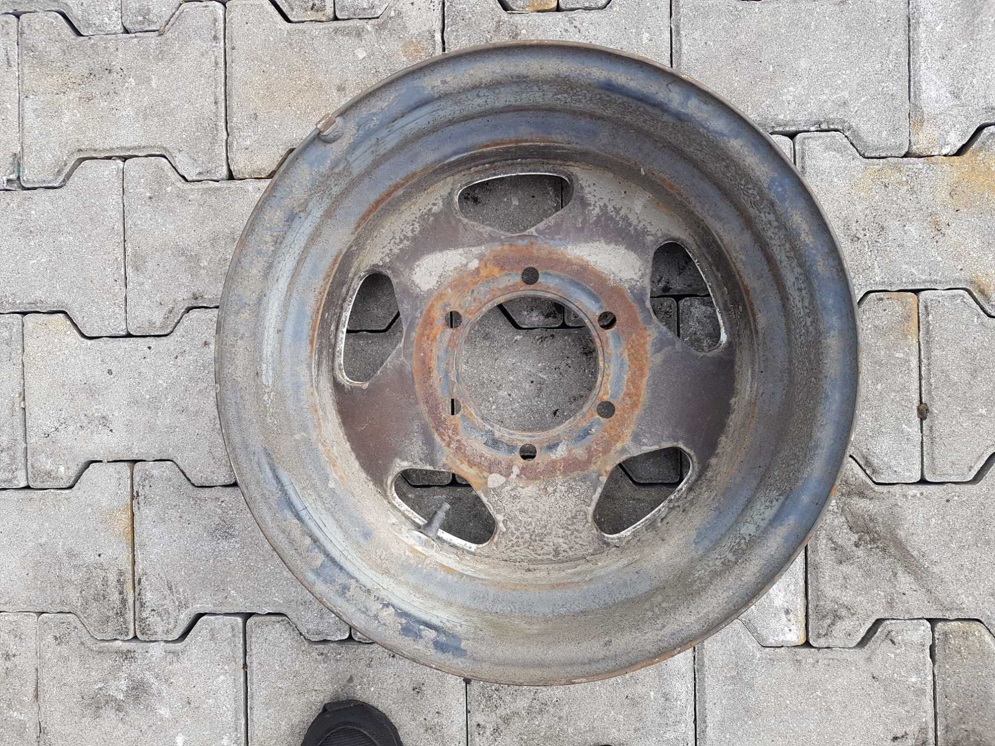 Felgi Felga Stalowa Stalówki 6x139.7 15" 6J Mitsubishi Pajero