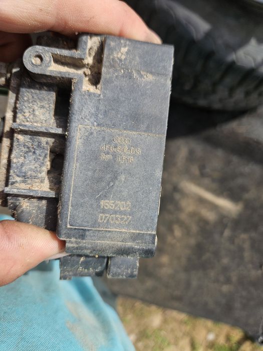 Audi a6 c6 rozdzielacz zawieszenia zaworki