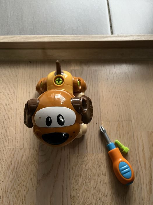 Собачка на шурупах із викруткою, набір іграшкових інструментів