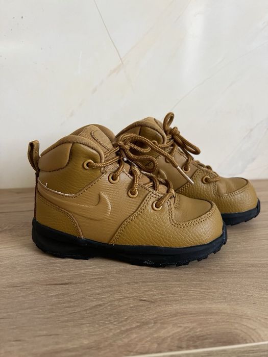 Дитячі черевики NIKE 24р