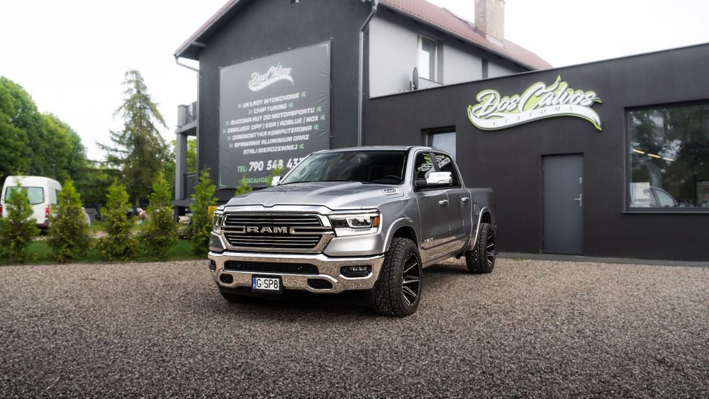 RAM 1500 LARAMIE 6-osobowy