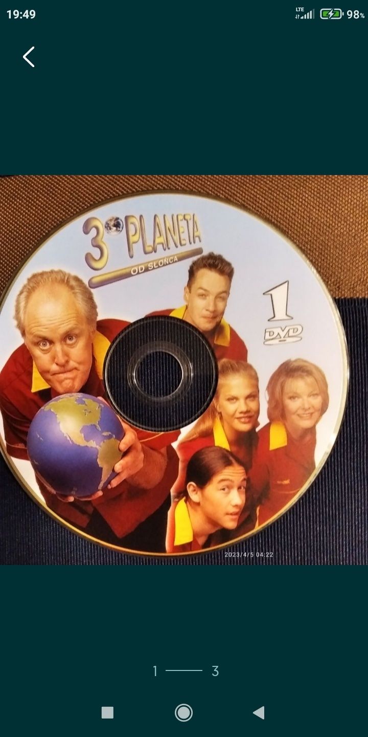 Sprzedam 41 płyt DVD Trzecia planeta od słońca