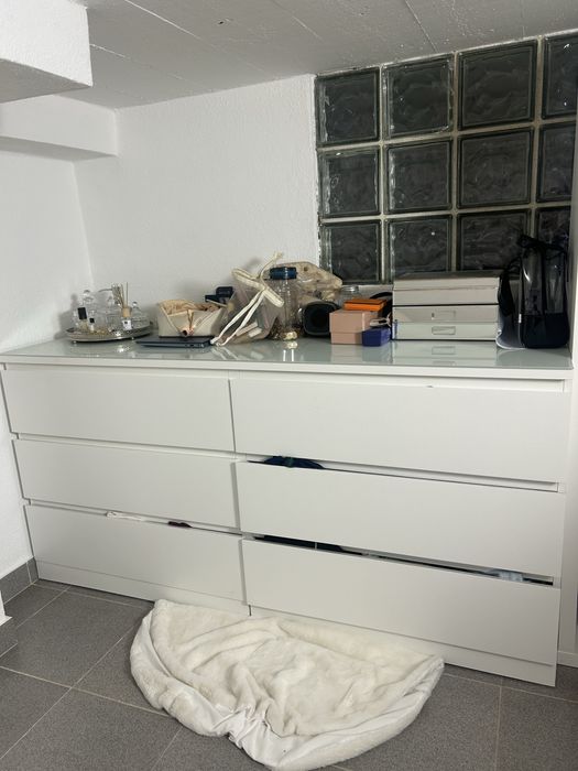 Comoda quarto com tampa de vidro