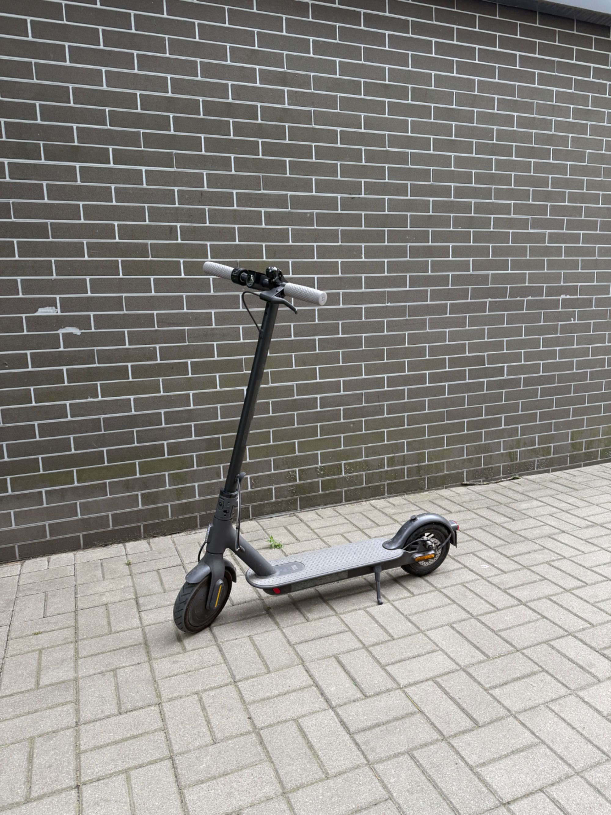 Hulajnoga elektryczna Xiaomi Scooter 1S