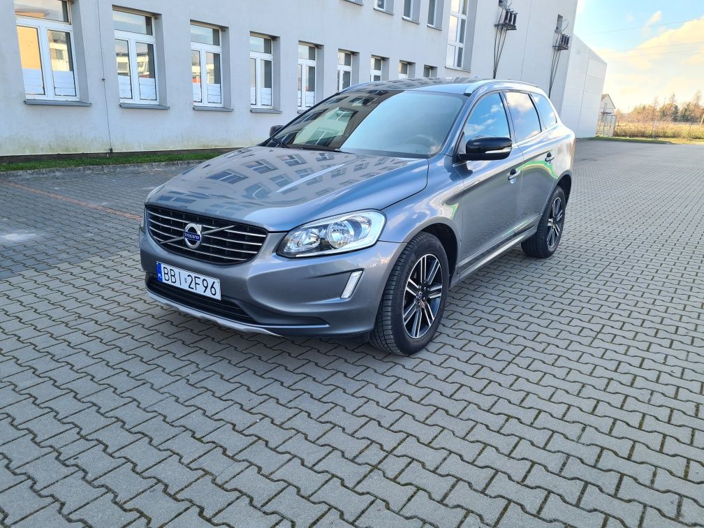 Volvo Xc60 2.0 D3 Momentum R-Design Automat Bezwypadkowe.