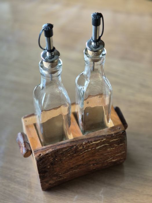 Galheteiro rústico (Madeira e vidro)