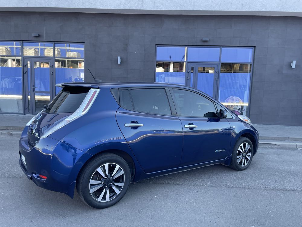 Продам Nissan Leaf 2017 року з батареею 30 kwh