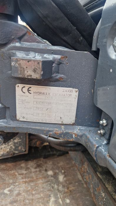 Miniescavadora Hitachi Zaxis 18 – Pronta a trabalhar