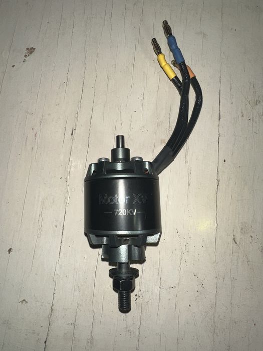 Продам Motor XV 720kv