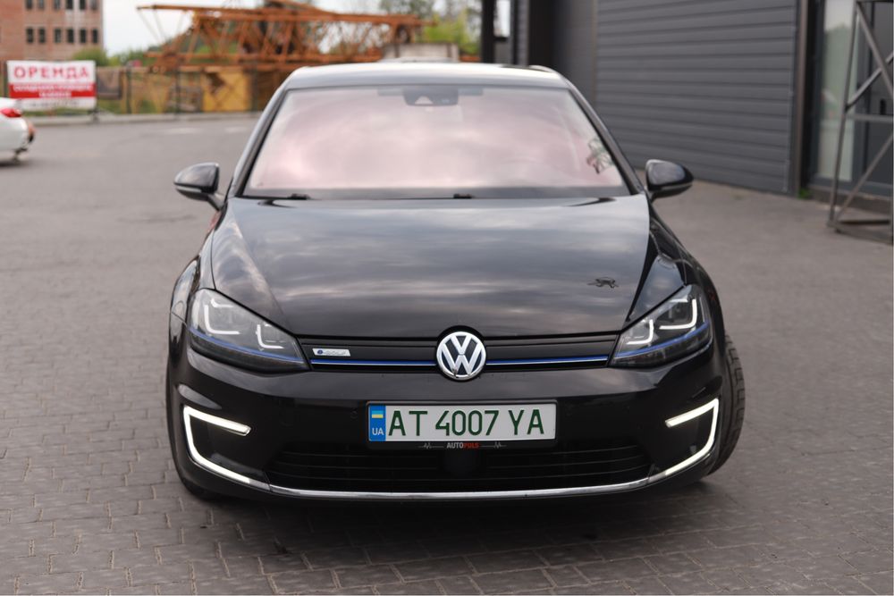 Продам електромобіль Volkswagen e-golf 2014 в хорошому стані