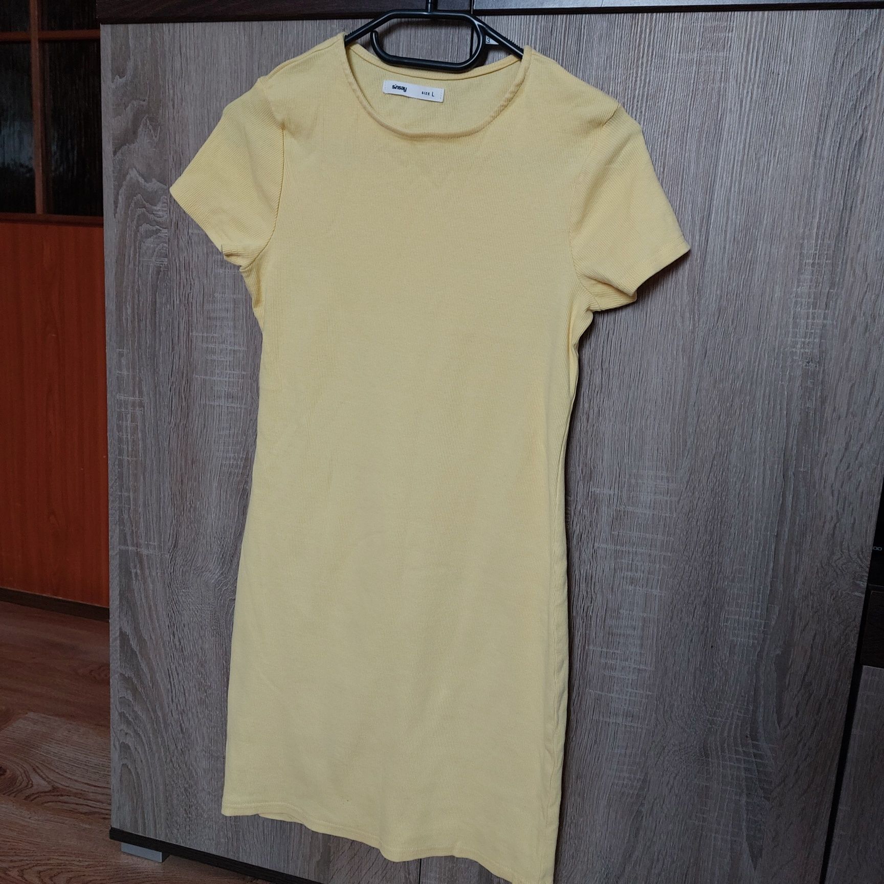 Sukienka z krótkim rękawem prążek M żółta