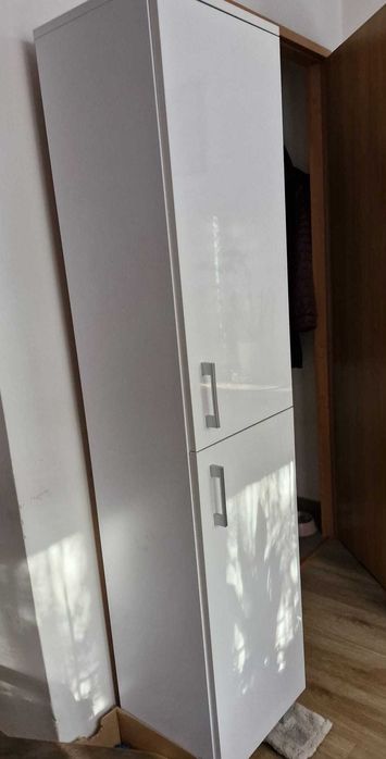 Sprzedam nową szafkę słupek