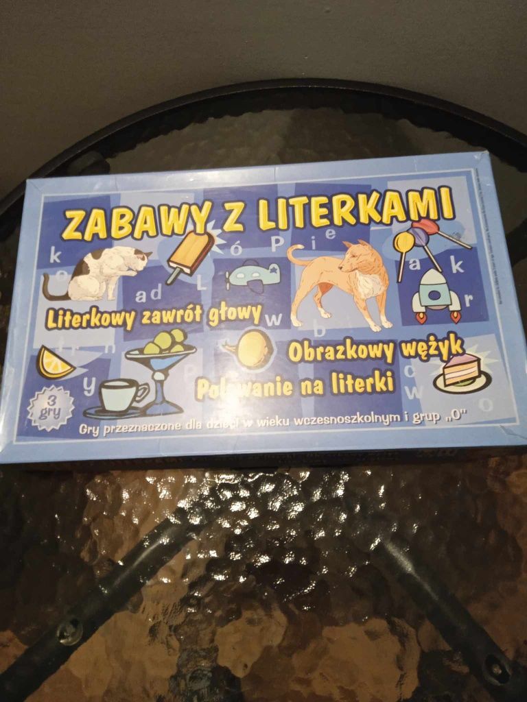 Planszówka - zabawy z literkami!