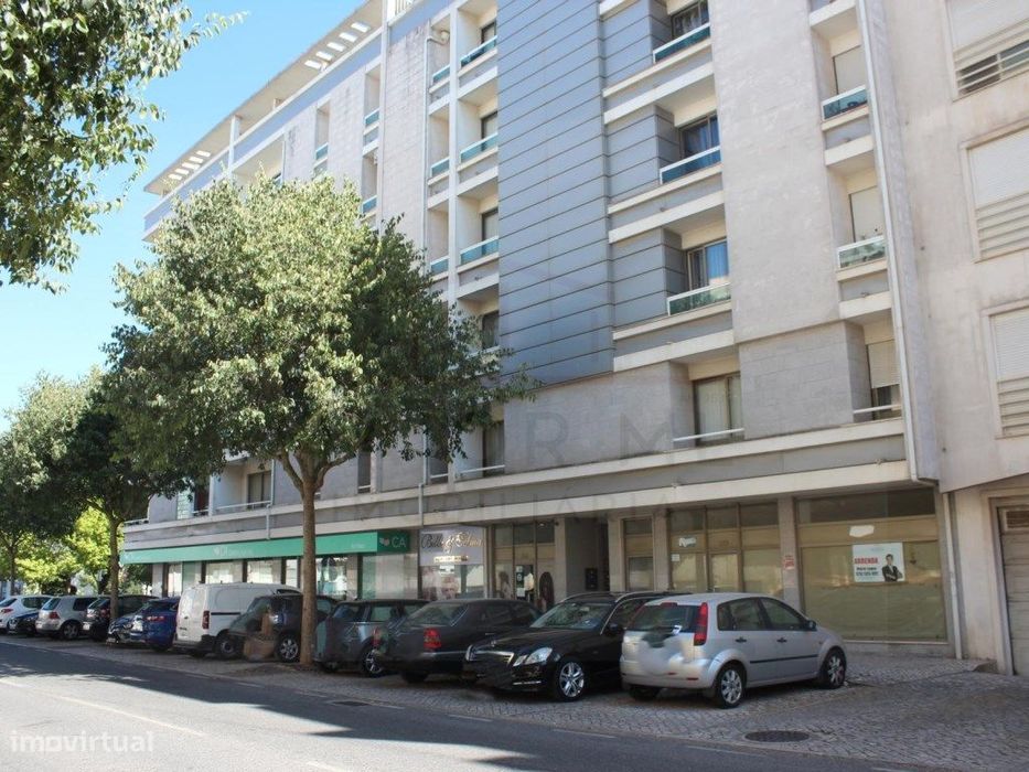 Loja para Comércio ou Serviços em Rio Maior