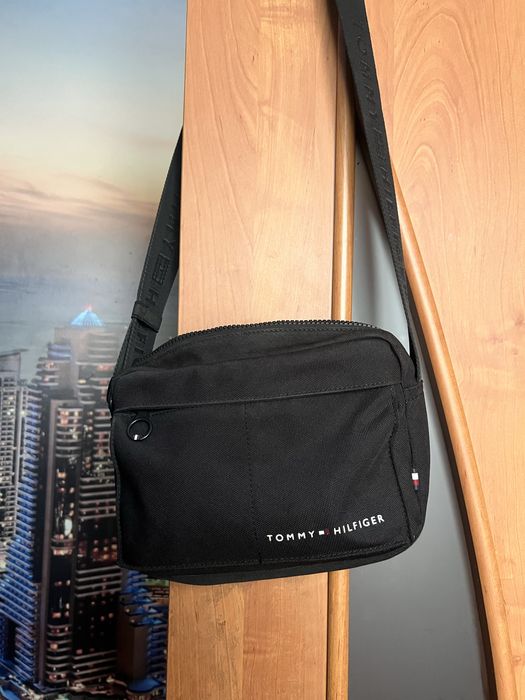 Сумка-месенджер Tommy Hilfiger