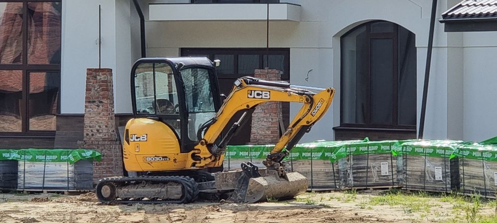 Оренда міні екскаватора Послуги міні екскаватора Оренда екскаватора