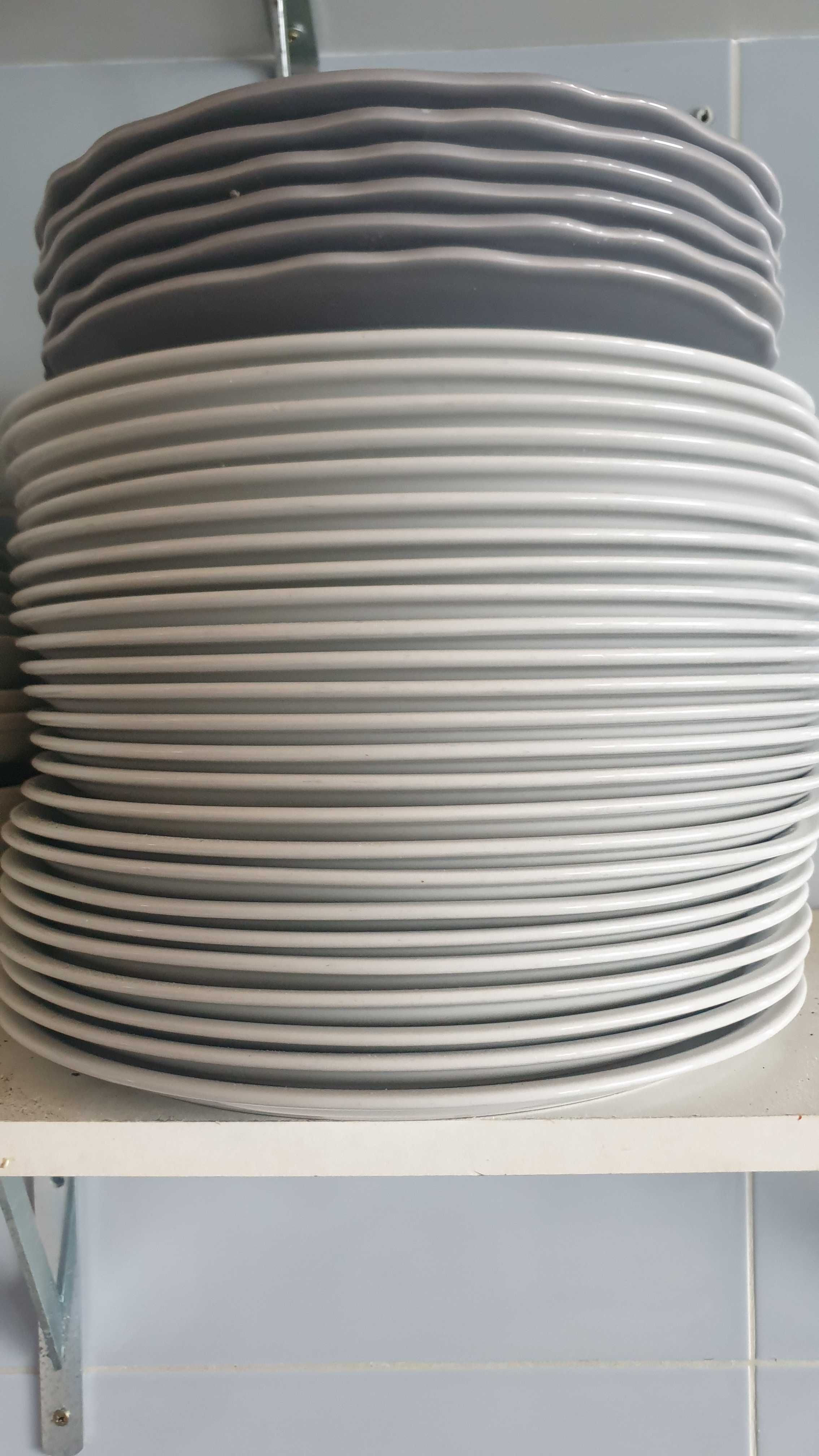 Talerze do pizzy średnica 33 cm białe