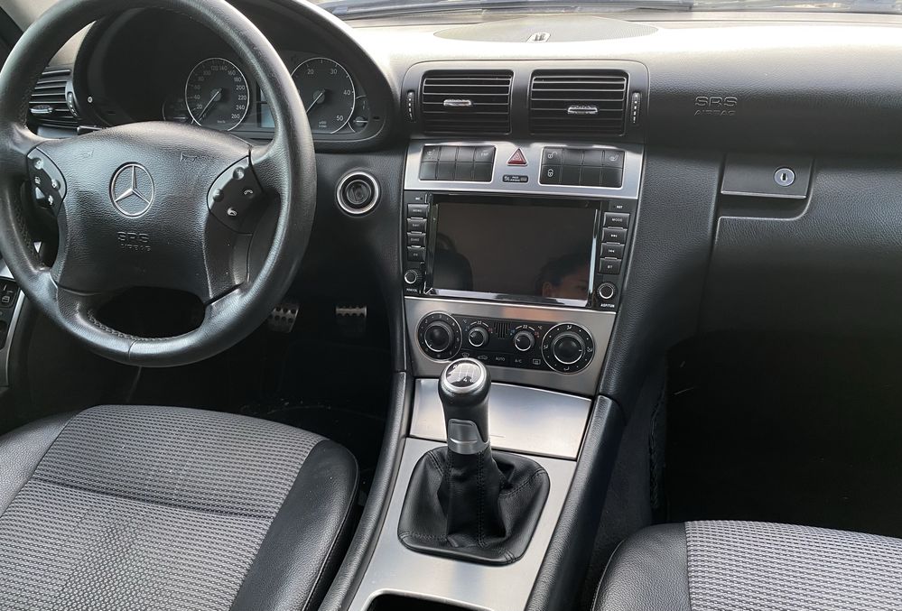 Mercedes Benz C220