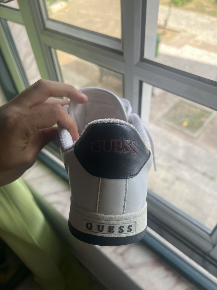 Ténis GUESS originais – ótimo estado