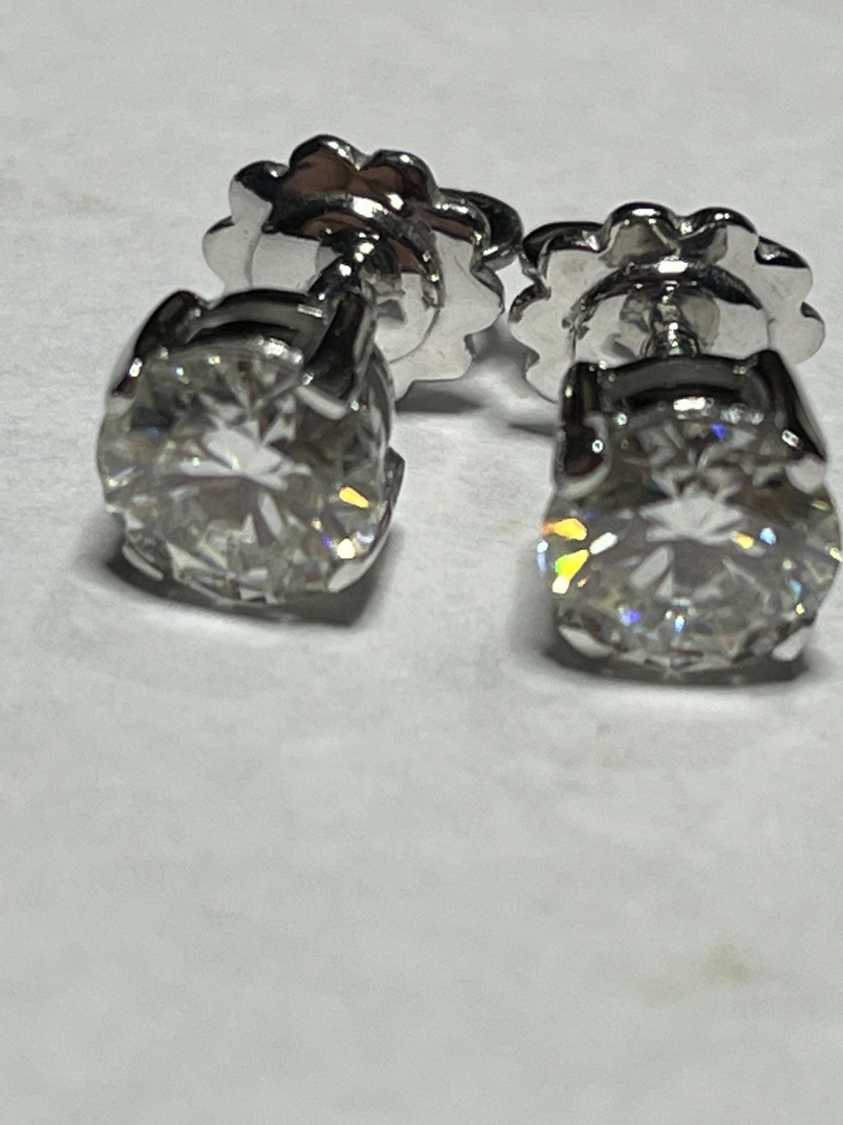 Золотые серьги с натуральными бриллиантами. 2.17 ct.