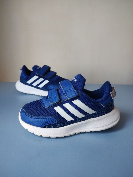 Кросовки Adidas 26p мокасини хайтопи кросівки