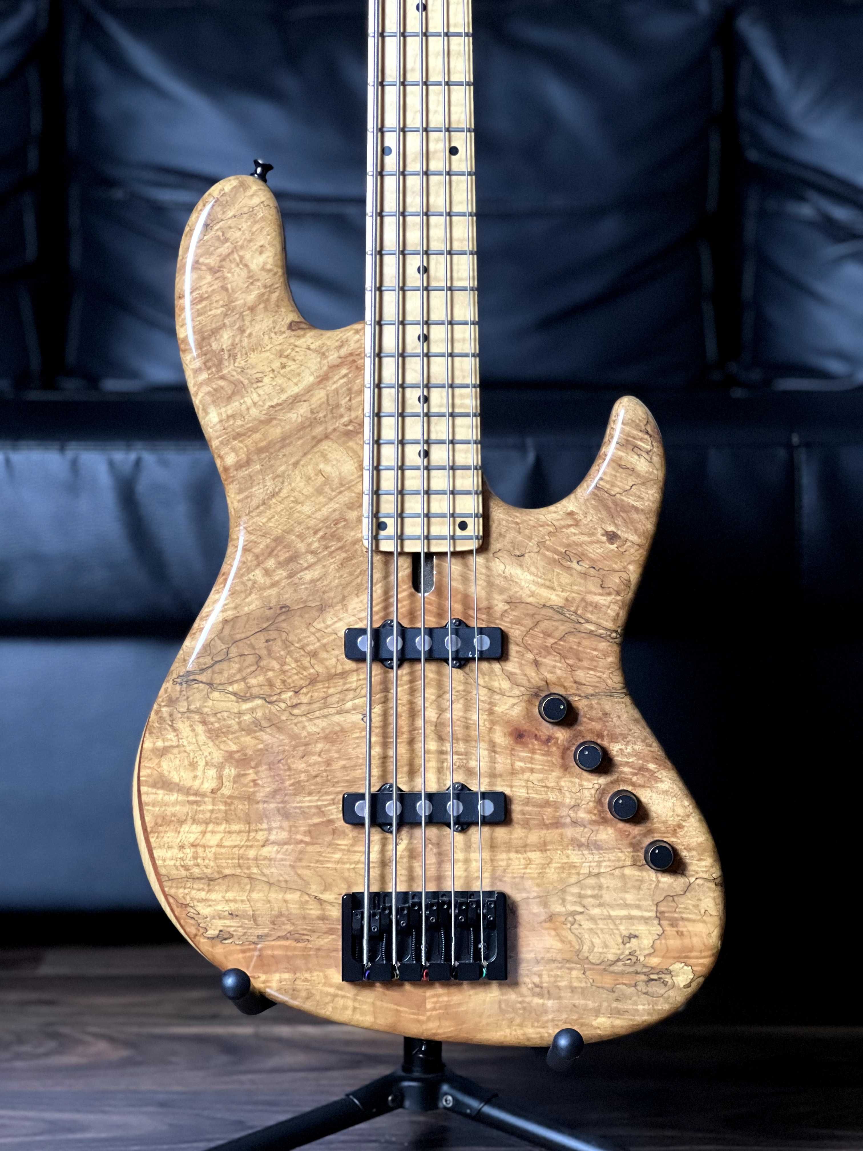Maruszczyk Elwood 5 - Spalted Maple & Swamp Ash Body w/ upgrades