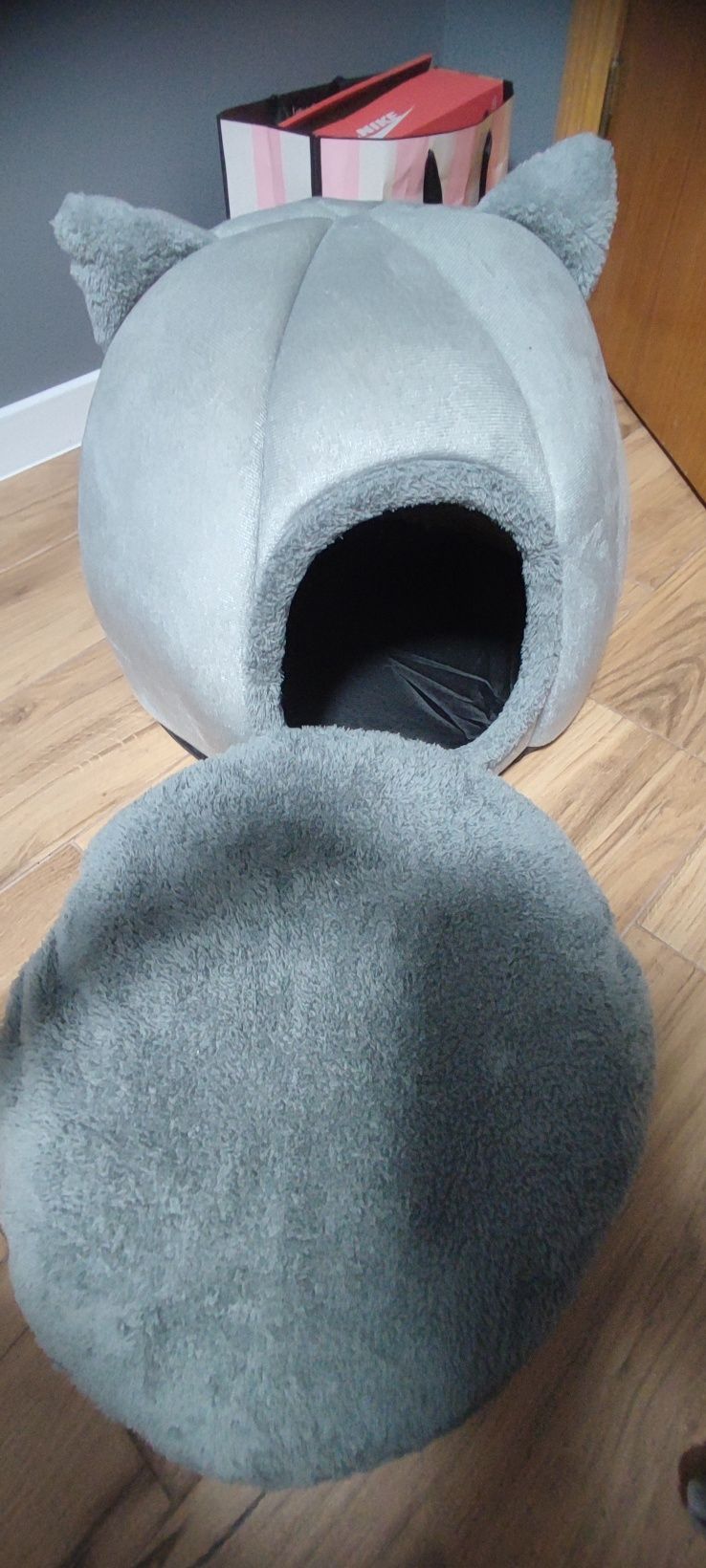 Лежак-домик для кошки
