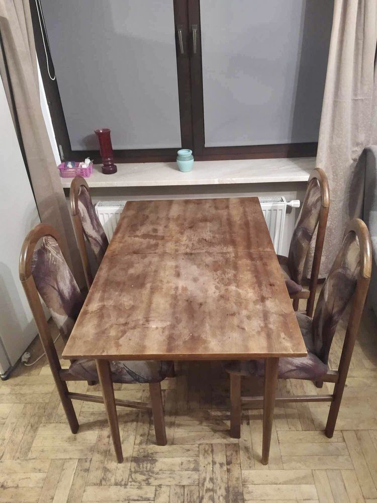 Stòł drewniany do jadalni bez krzesel