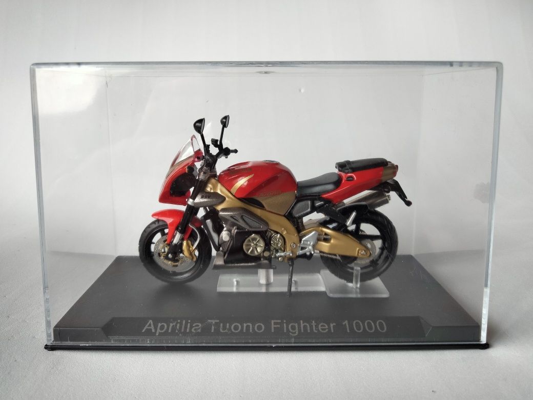 1/24 Aprilia Tuono Fighter 1000 | 2003