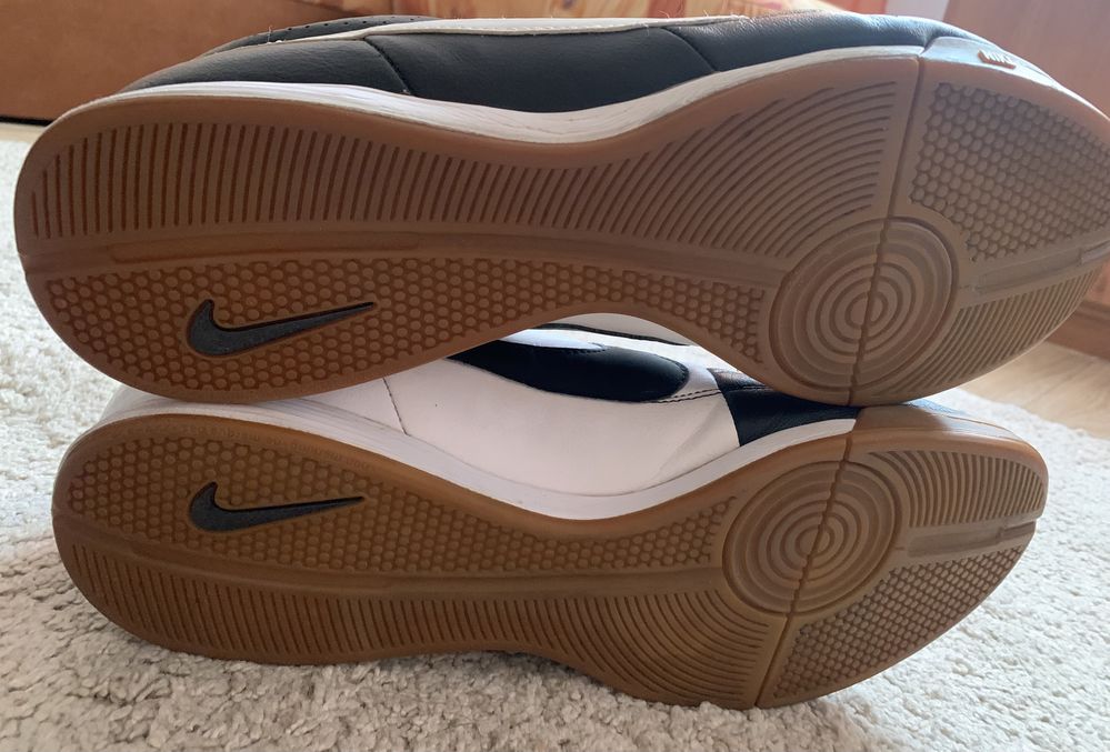 Кроссовки футзалки NIKE 30 см