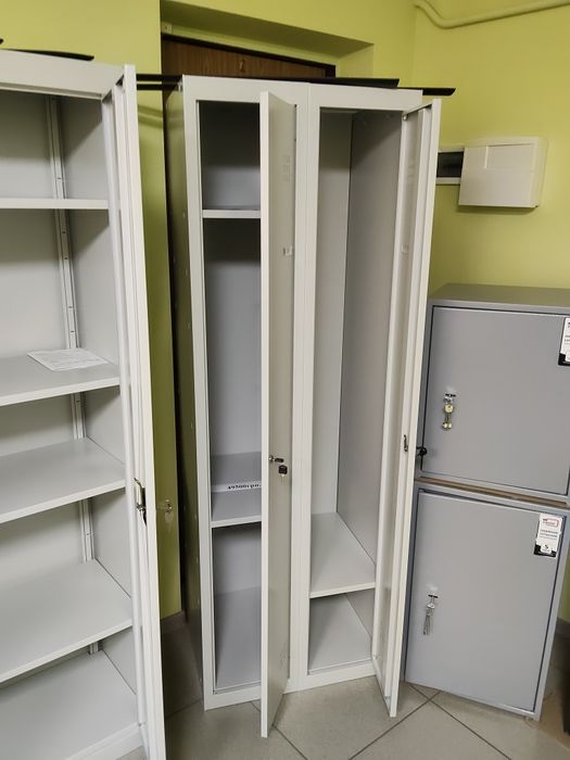 Бухгалтерські шафи, сейфи