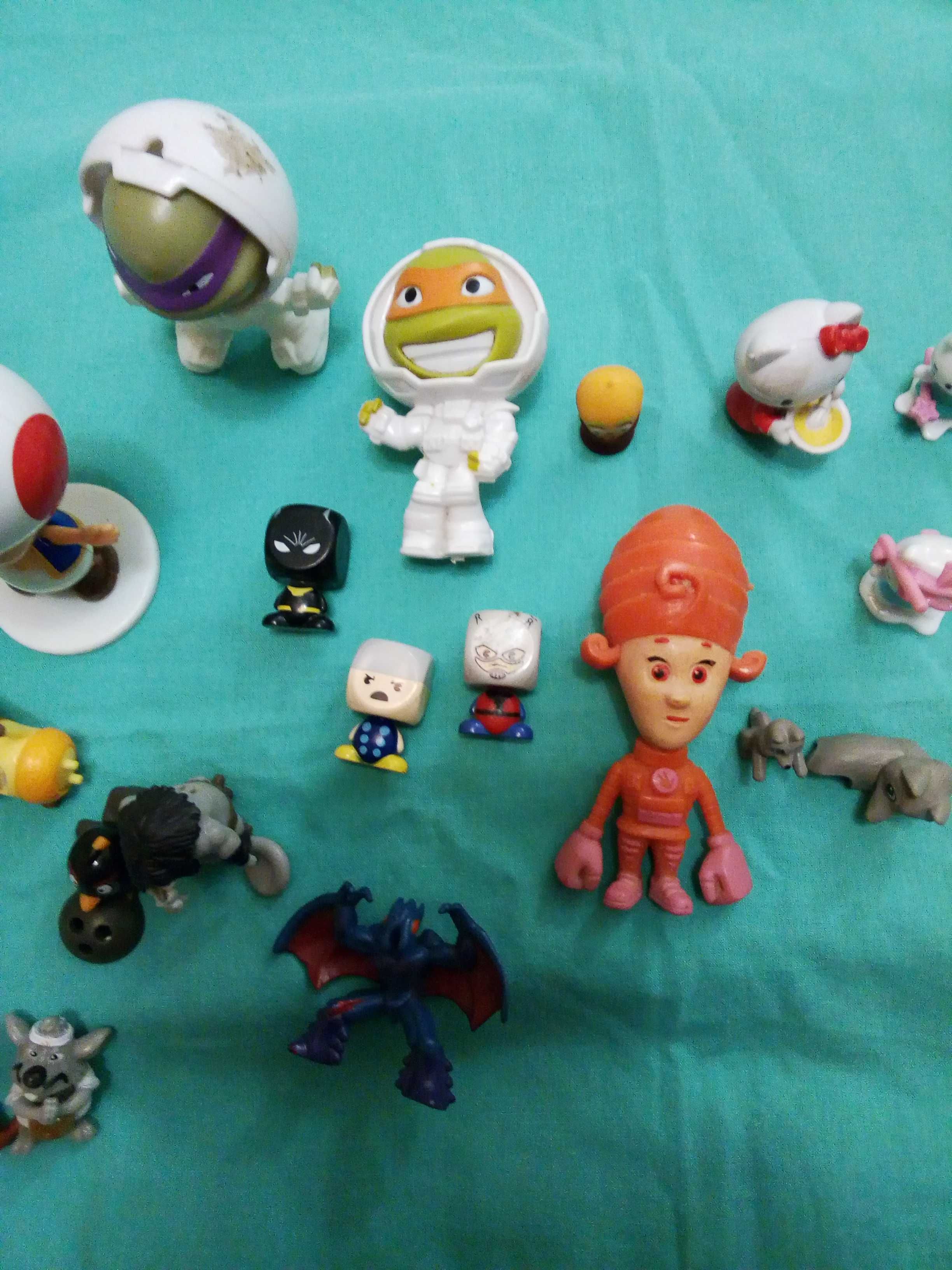 Мелкие игрушки  с разных наборов б/ у в хор. состоянии