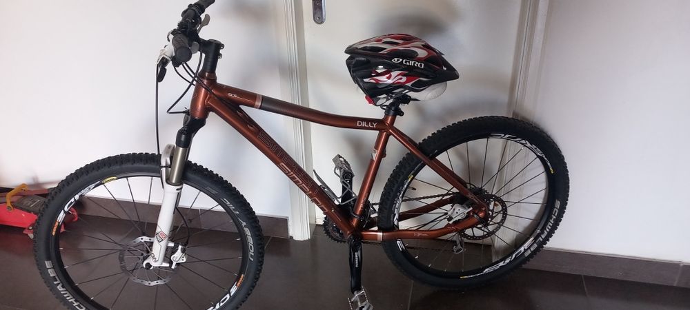 Bicicleta montanha em bom estado