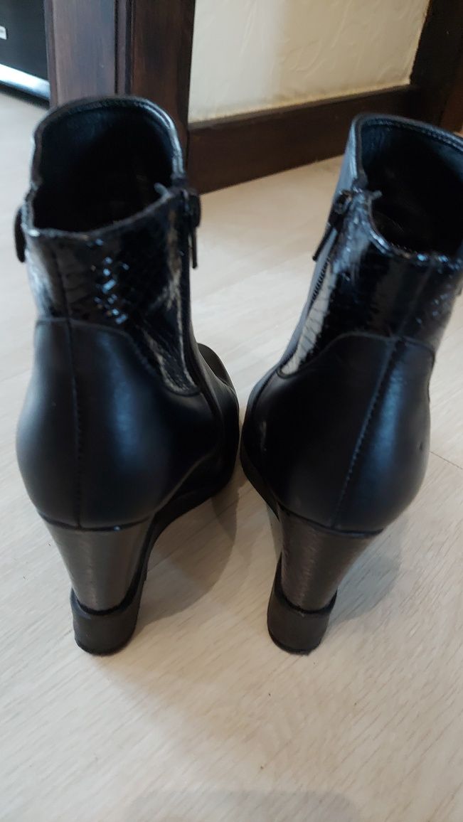 Buty zimowe jak nowe 39