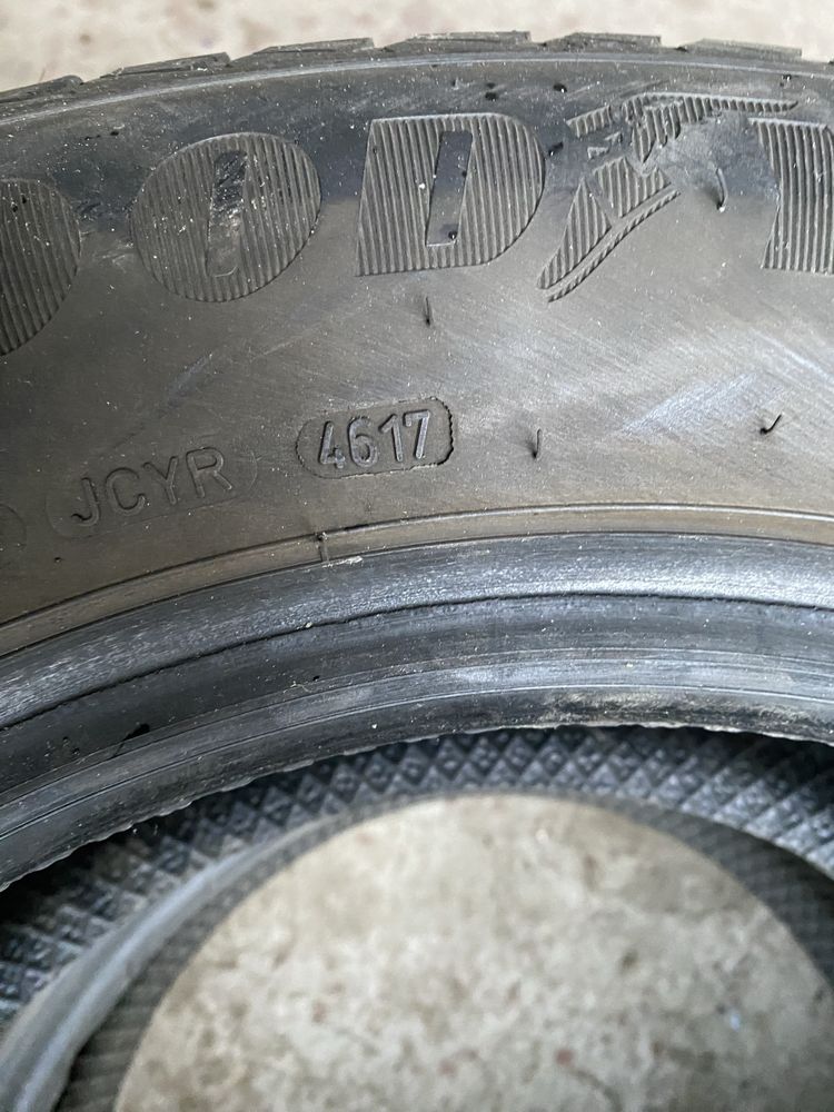 215x65 R16 Goodyear całoroczne