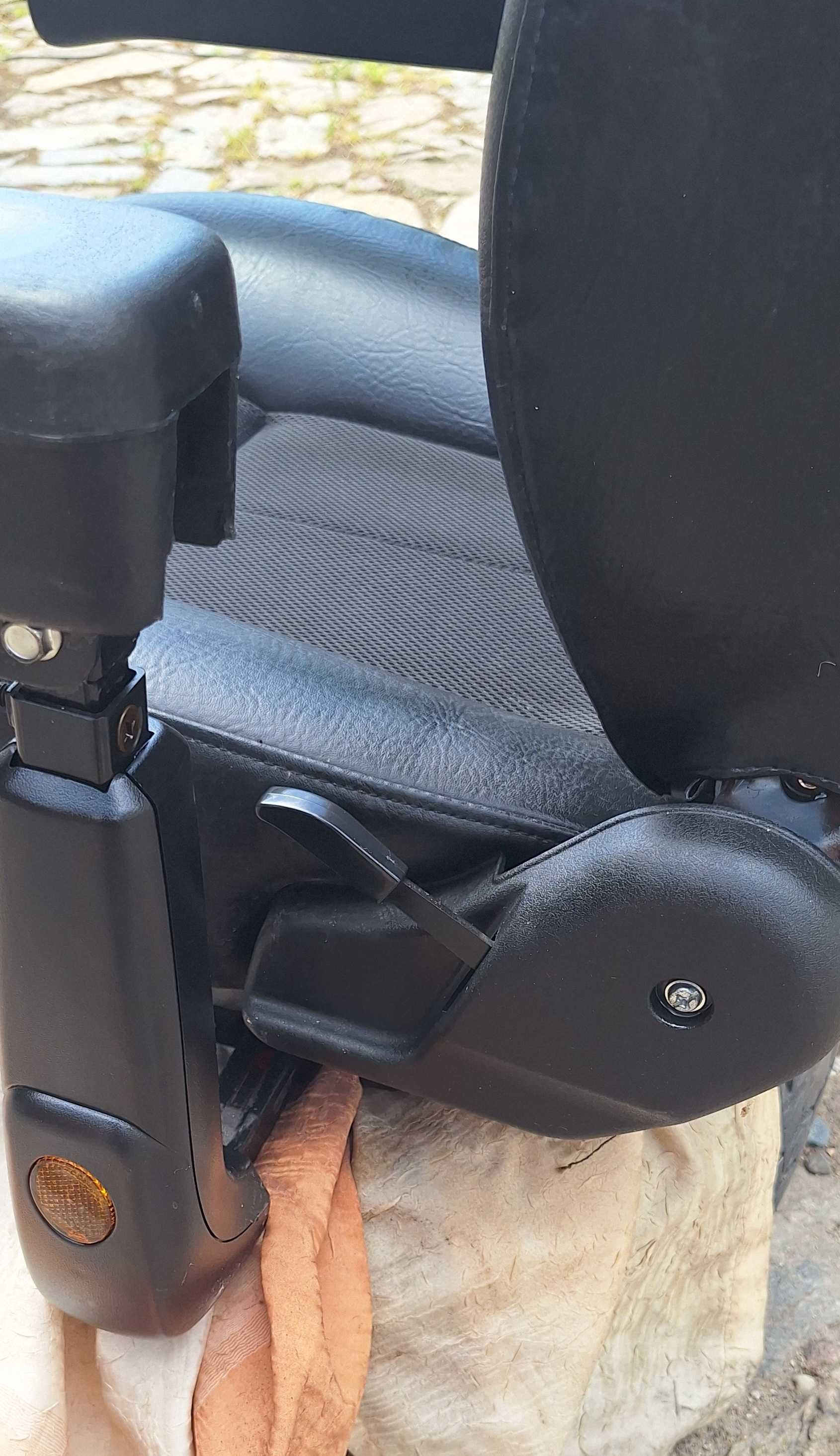 Fotel obrotowy kierowcy do traktora koparki jcb cat nie pneumatyczny