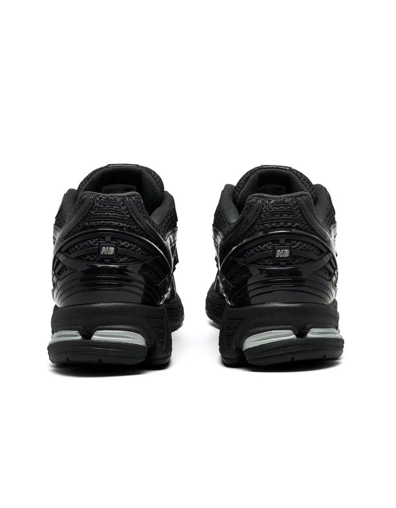 Кросівки Оригінал New Balance 1906R Black Metallic Silver M1906RJB