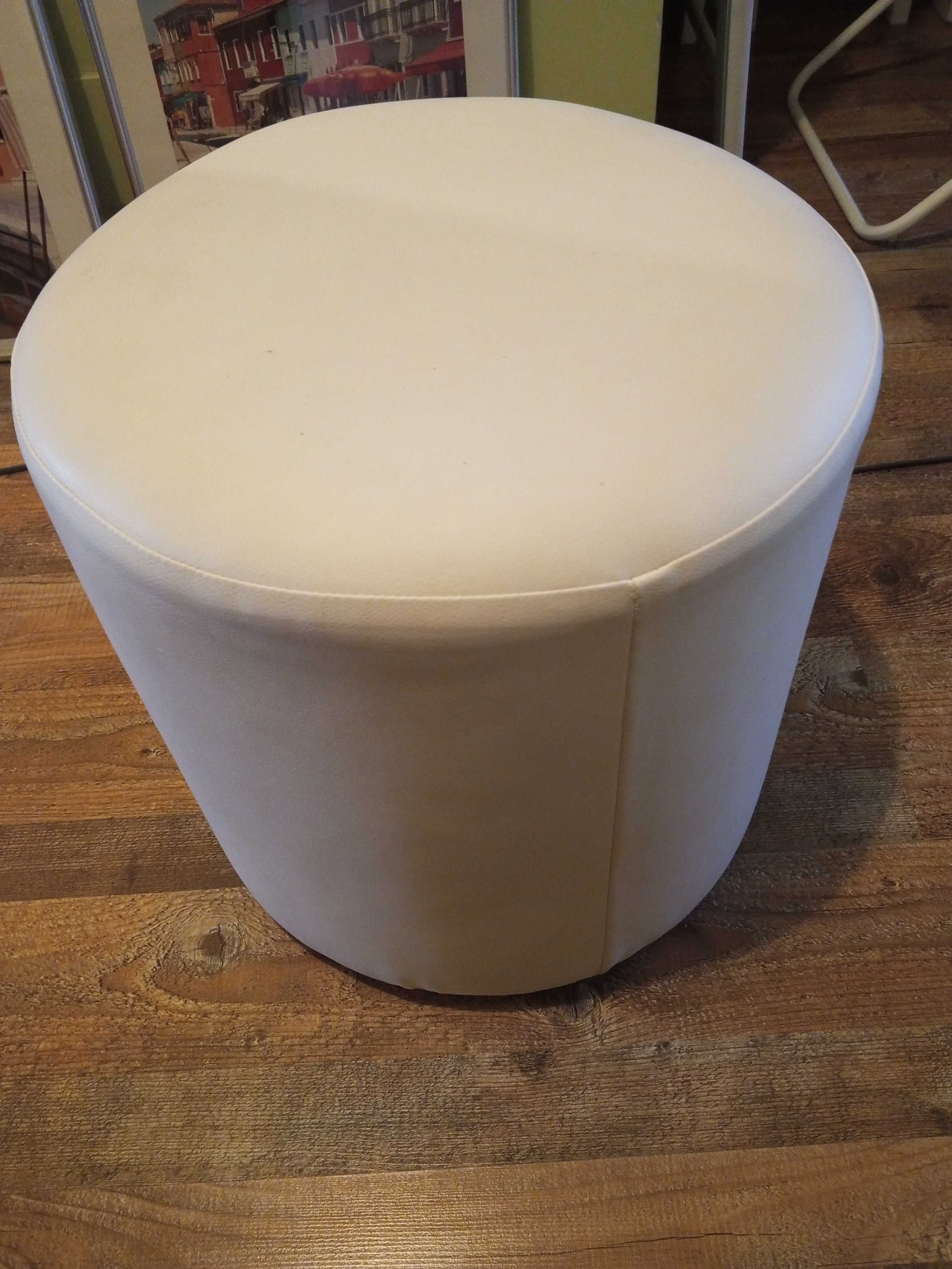 Pufa jasna kremowa ekri BOSS model x-presso