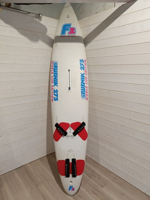 Deska do windsurfingu Sputnik 275.